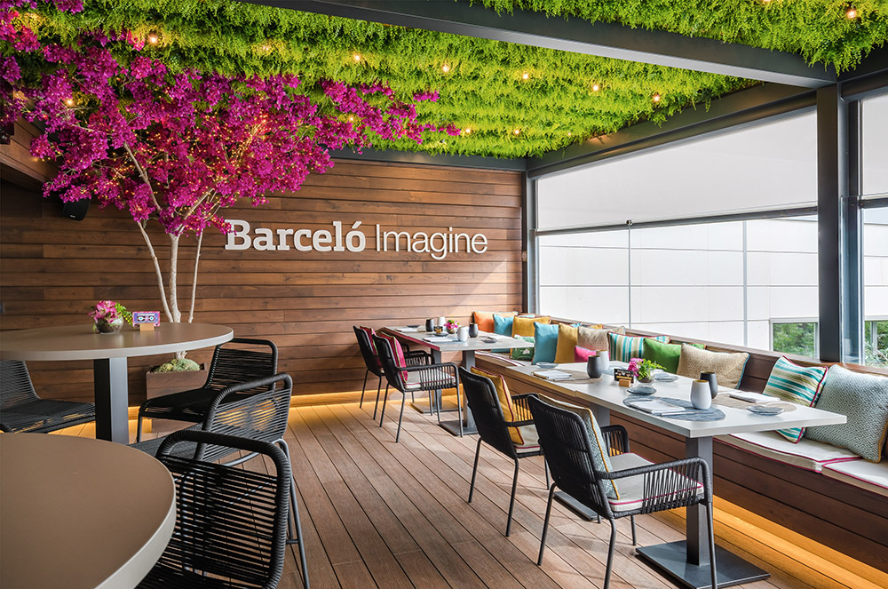 hoteles_pergolas_decoraciohoteles_jardinesverticales_buganvilla_techosconflor